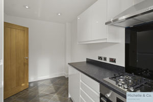 Kitchen- click for photo gallery